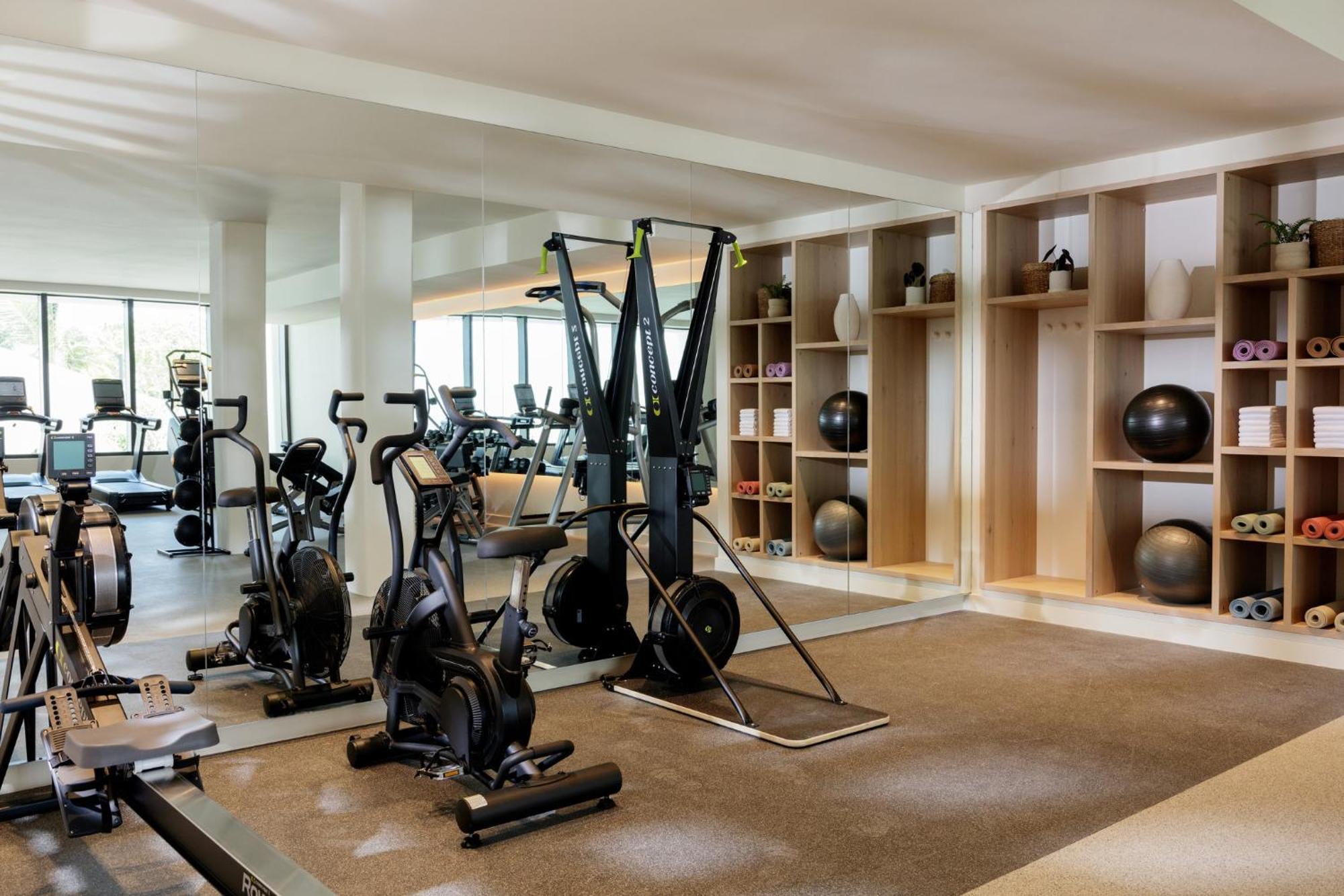 Hotel Indigo Grand Cayman By Ihg West Bay Екстер'єр фото